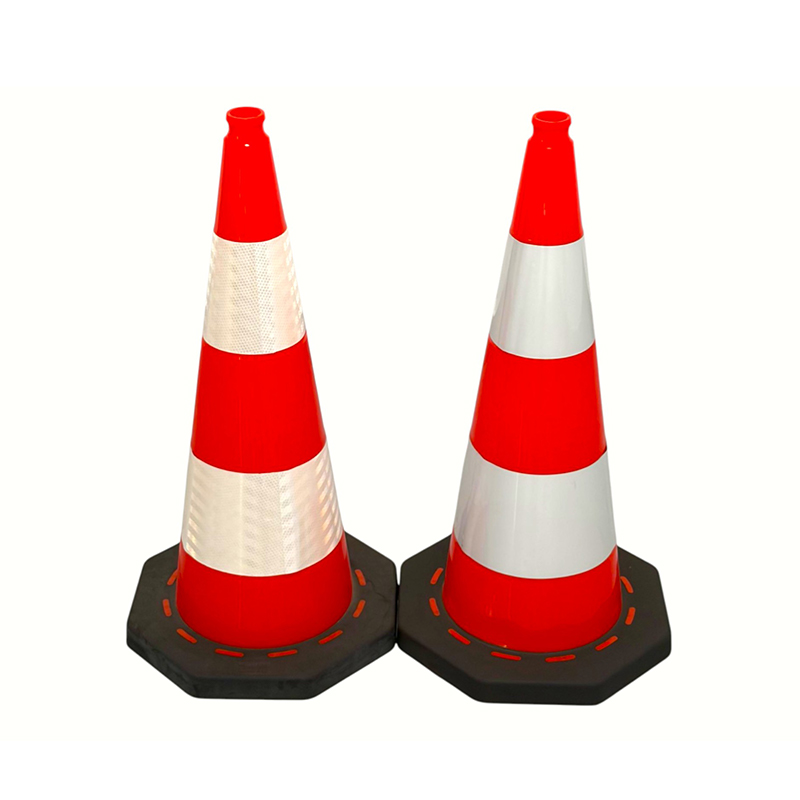 Cón Sábháilteachta Tráchta PVC Ard-Infheictheachta Octagon-Base le Friotaíocht Gaoithe Sármhaith agus Cobhsaíocht